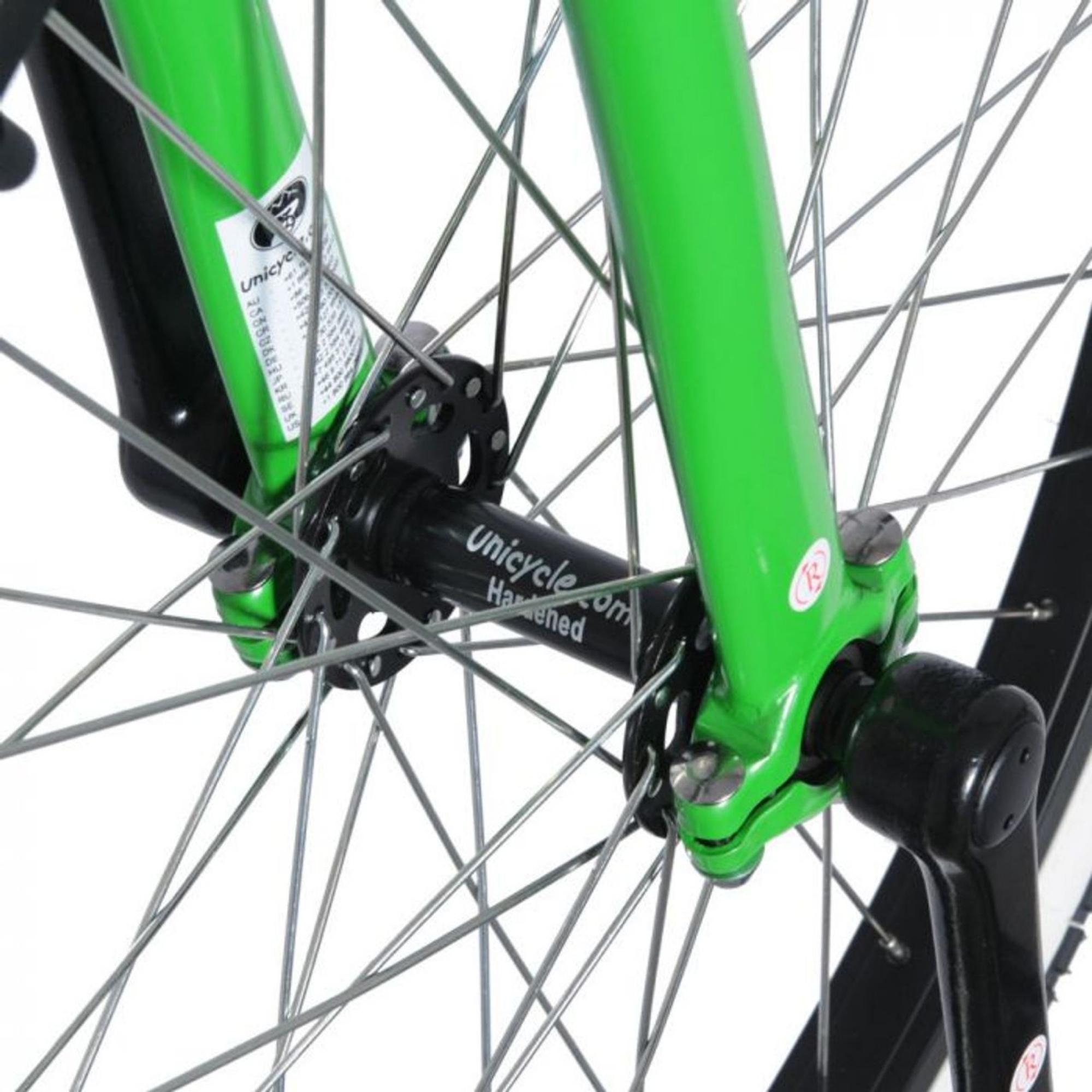 close up hub and cranks