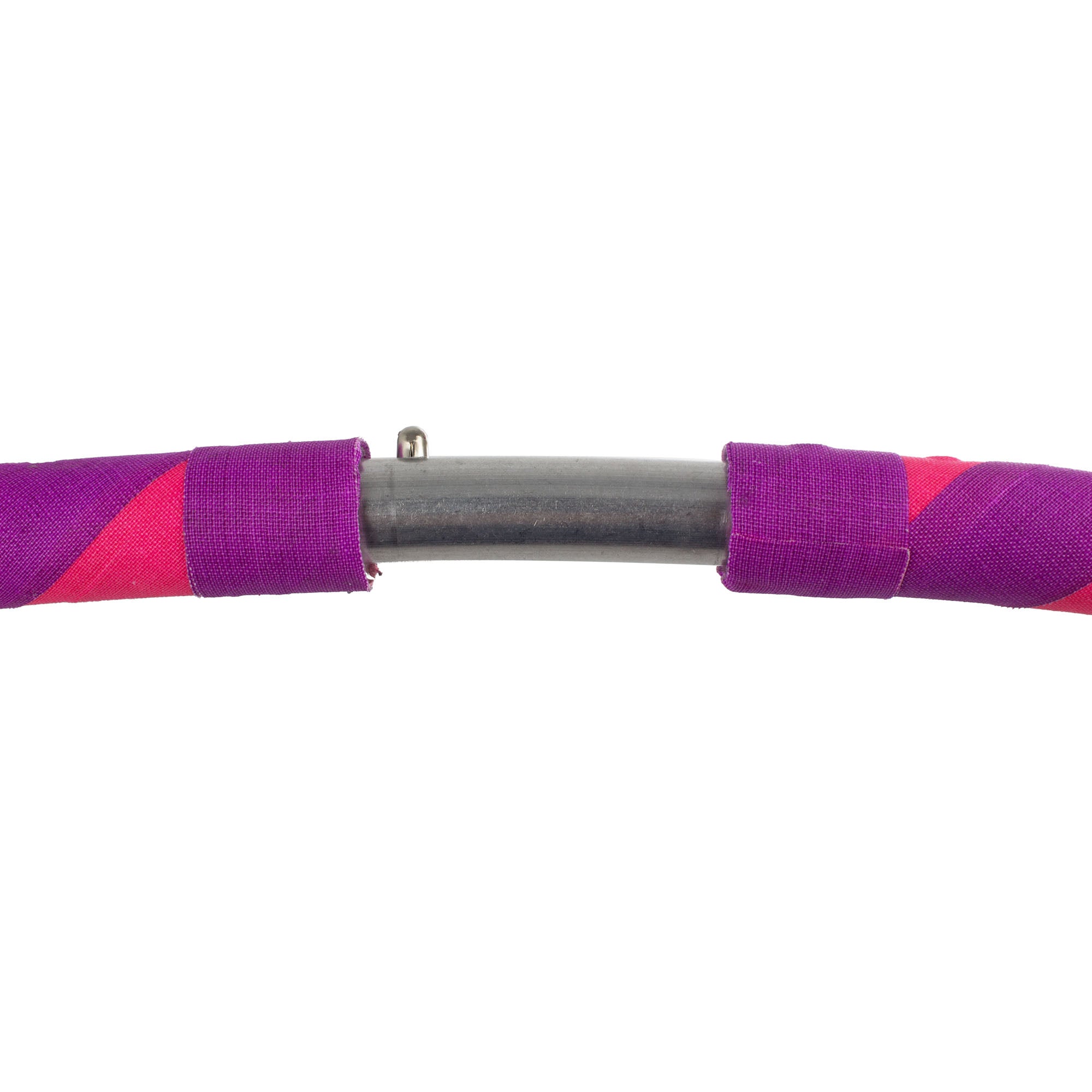 Close up of hoop connection