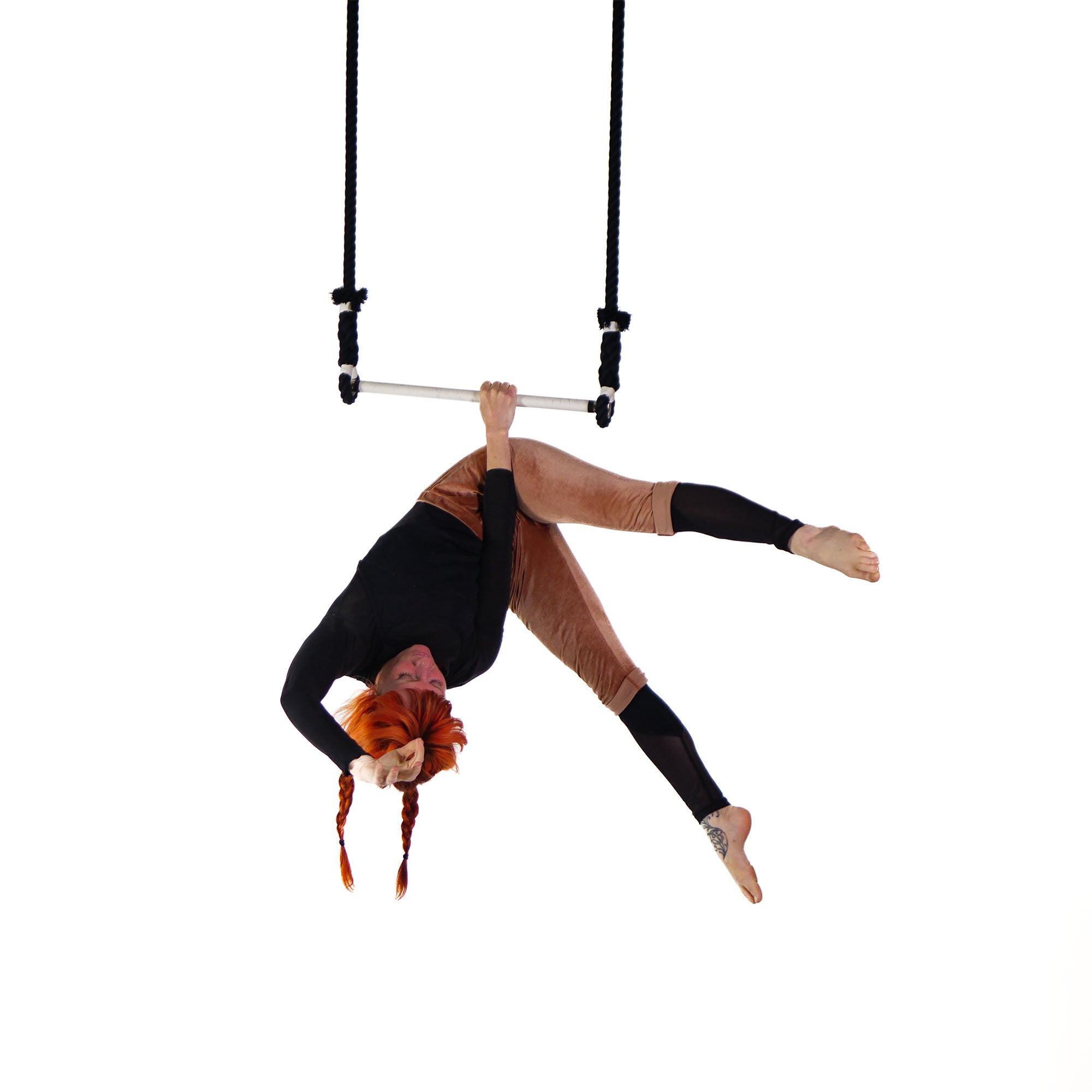 performer on Dyna-Core Trapeze