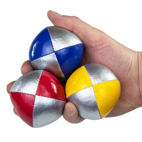 3 juggling balls in hand